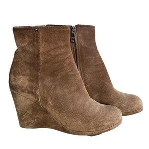 PRADA TAN SUEDE WEDGE HEEL SIDE ZIPPER ANKLE‎ BOOTS Sz 38.5M MADE IN ITALY